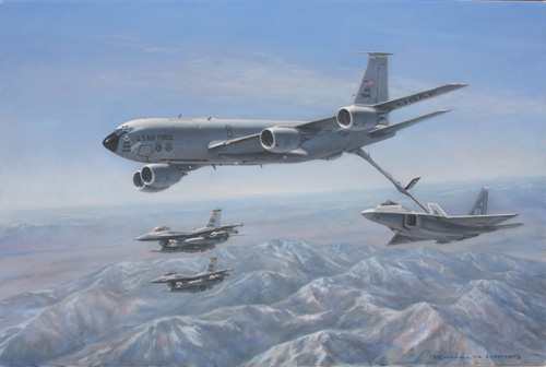 KC135 refueling fighters